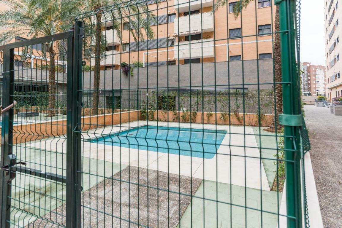 Keywise Perfect Location Next To Maria Zambrano Station, Central , Beach ,Pool And Free Parking 马拉加 外观 照片