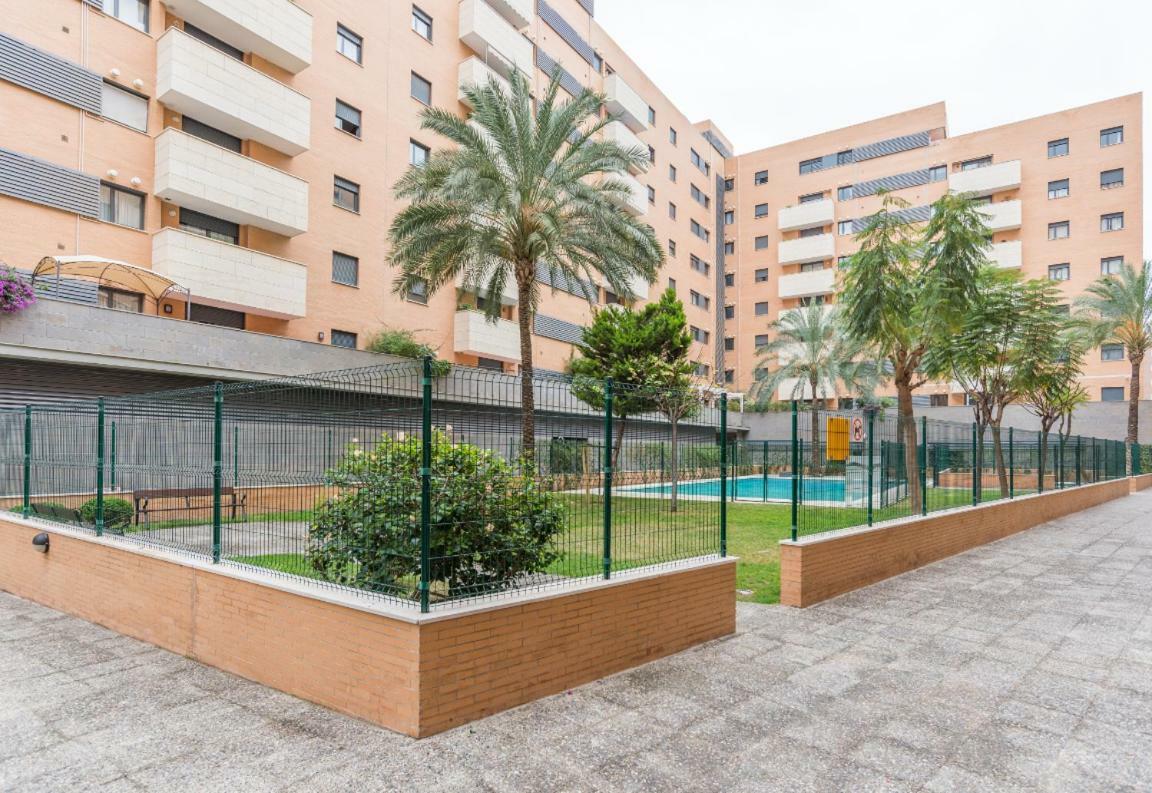 Keywise Perfect Location Next To Maria Zambrano Station, Central , Beach ,Pool And Free Parking 马拉加 外观 照片